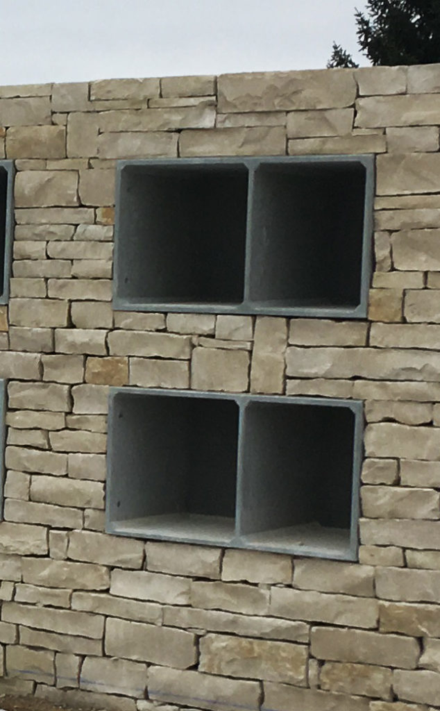 Monument cinéraire en Granit Liquide, Haute-Savoie